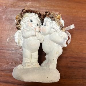 Two cherubs